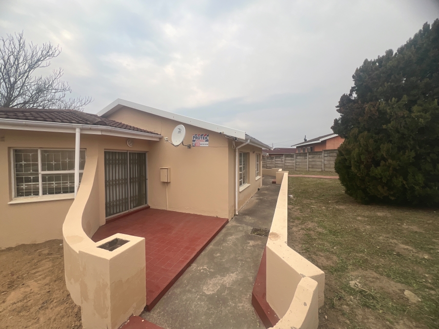 4 Bedroom Property for Sale in Northcrest Eastern Cape